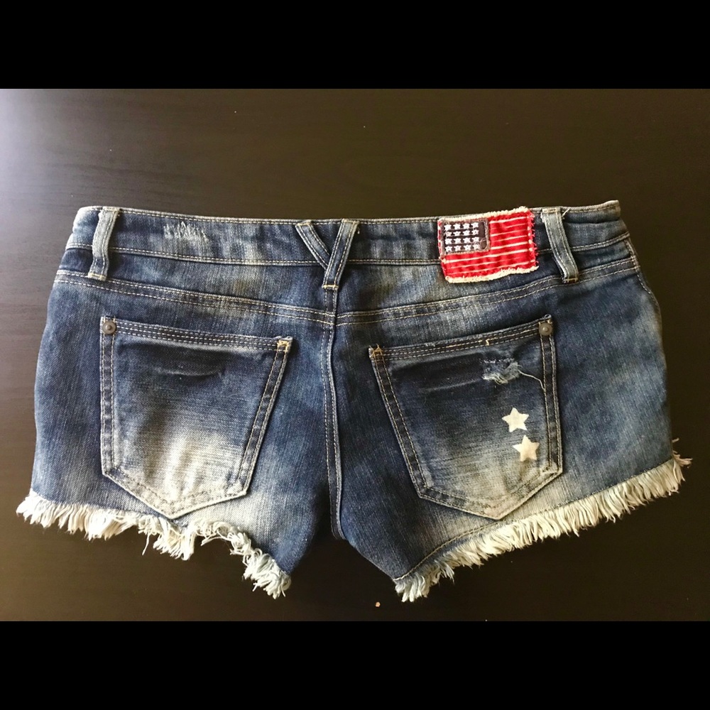 SOLD ❌Rue 21 Destroyed Low Rise Jean Shorts. - Picture 2 of 2